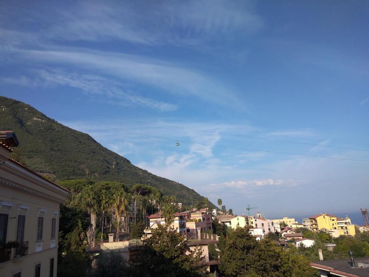 Villa Pellicano -Il Nido Кастеламаре ди Стабия Екстериор снимка